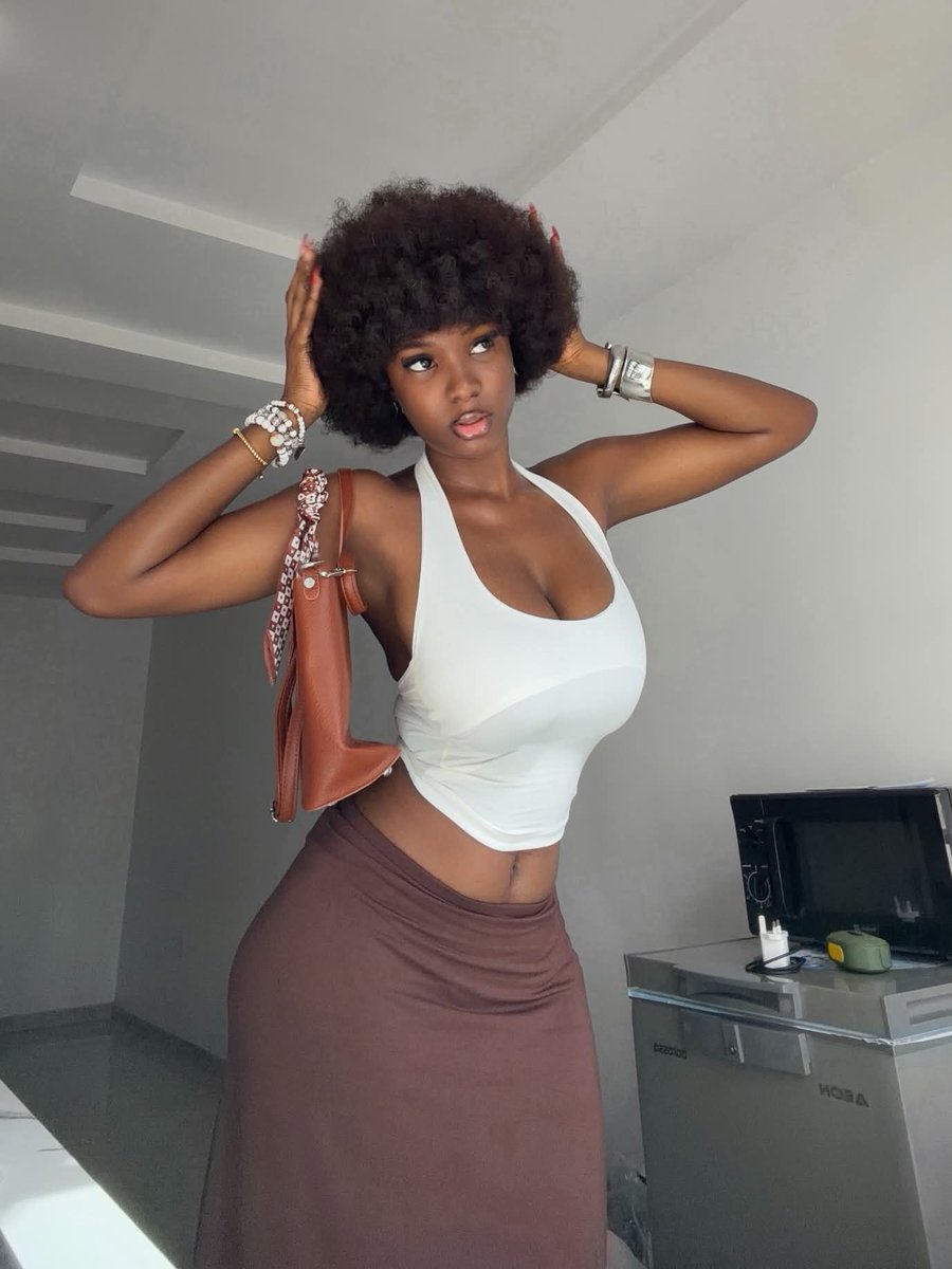 GirlGazer tweet media