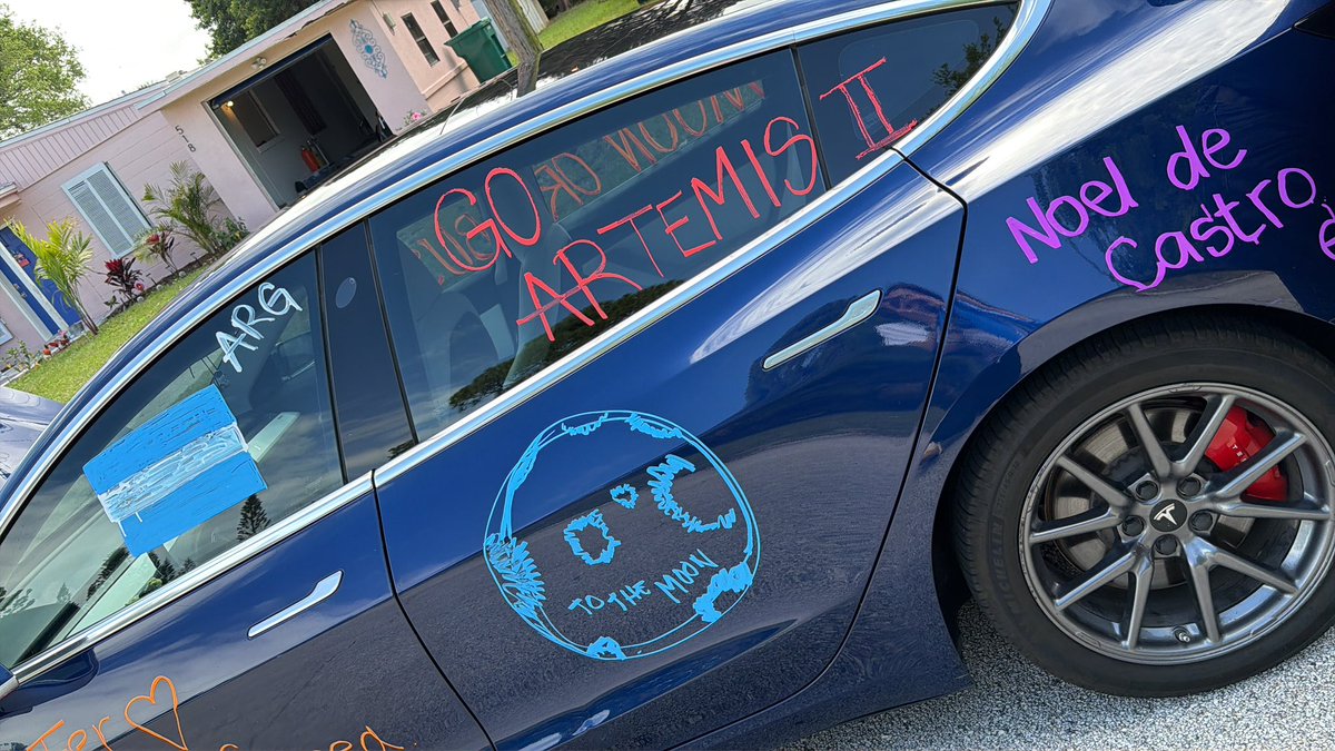 Noel de Castro tweet media