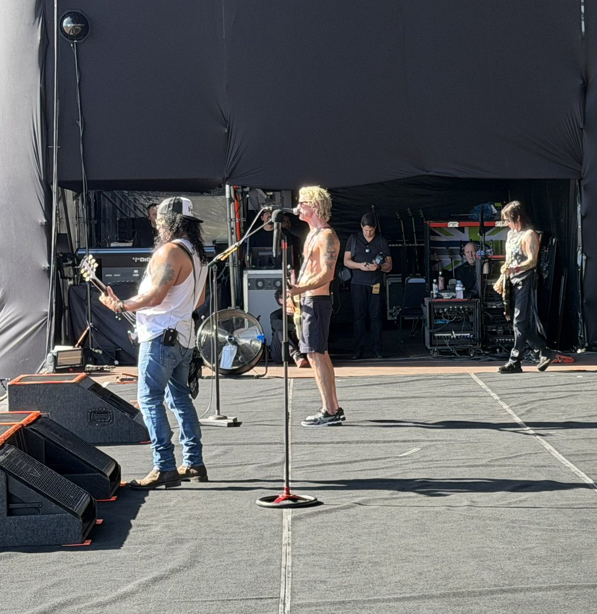 del james tweet media