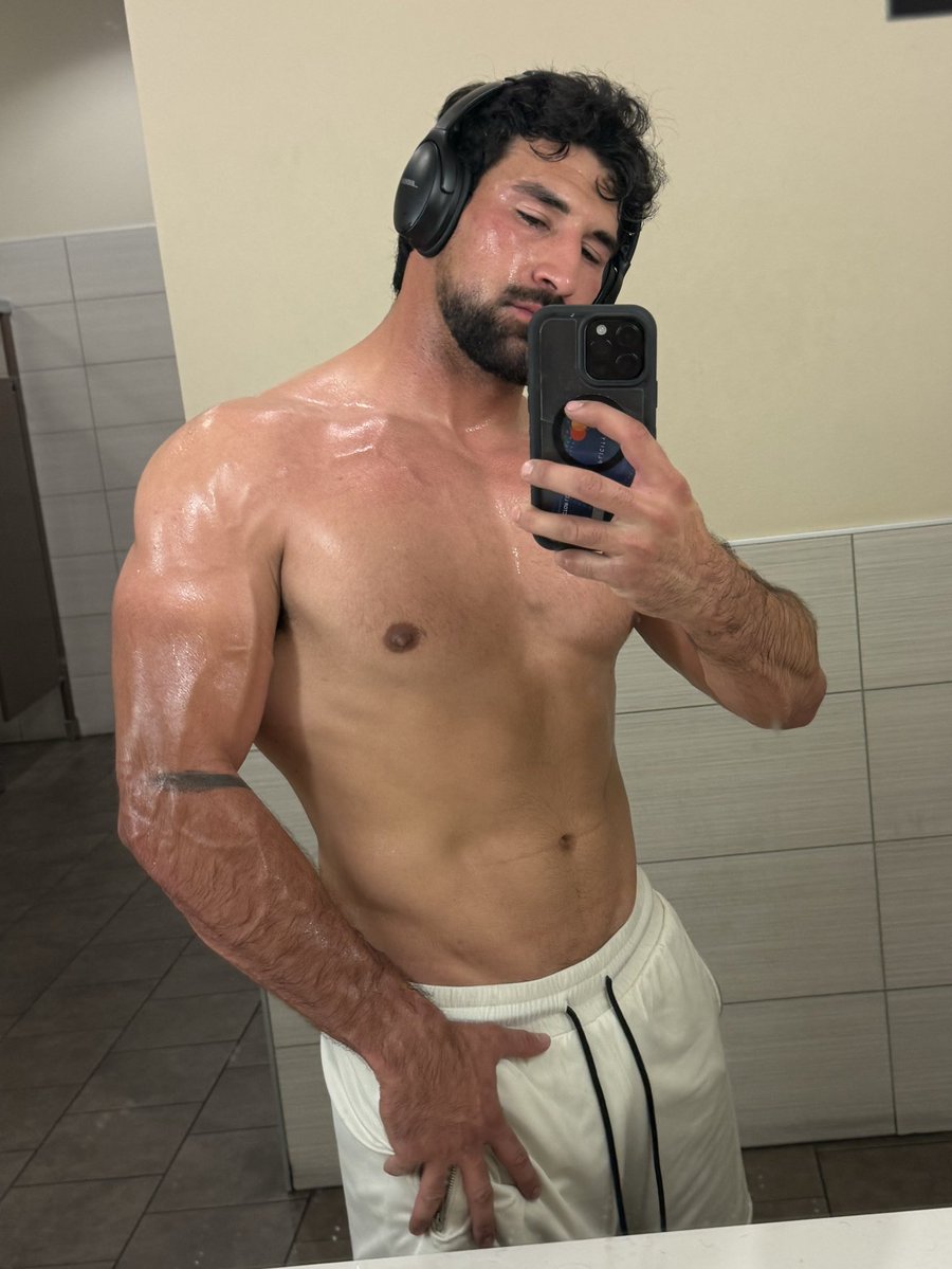 Hector Lopez tweet media