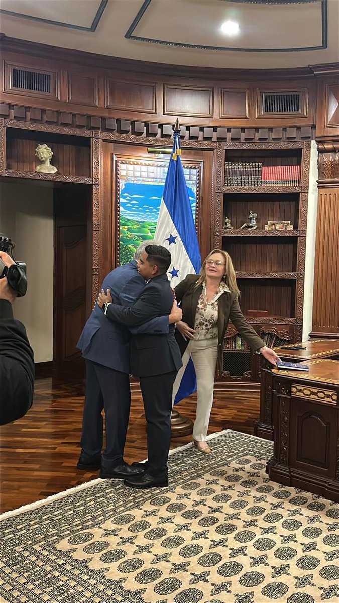 David González tweet media