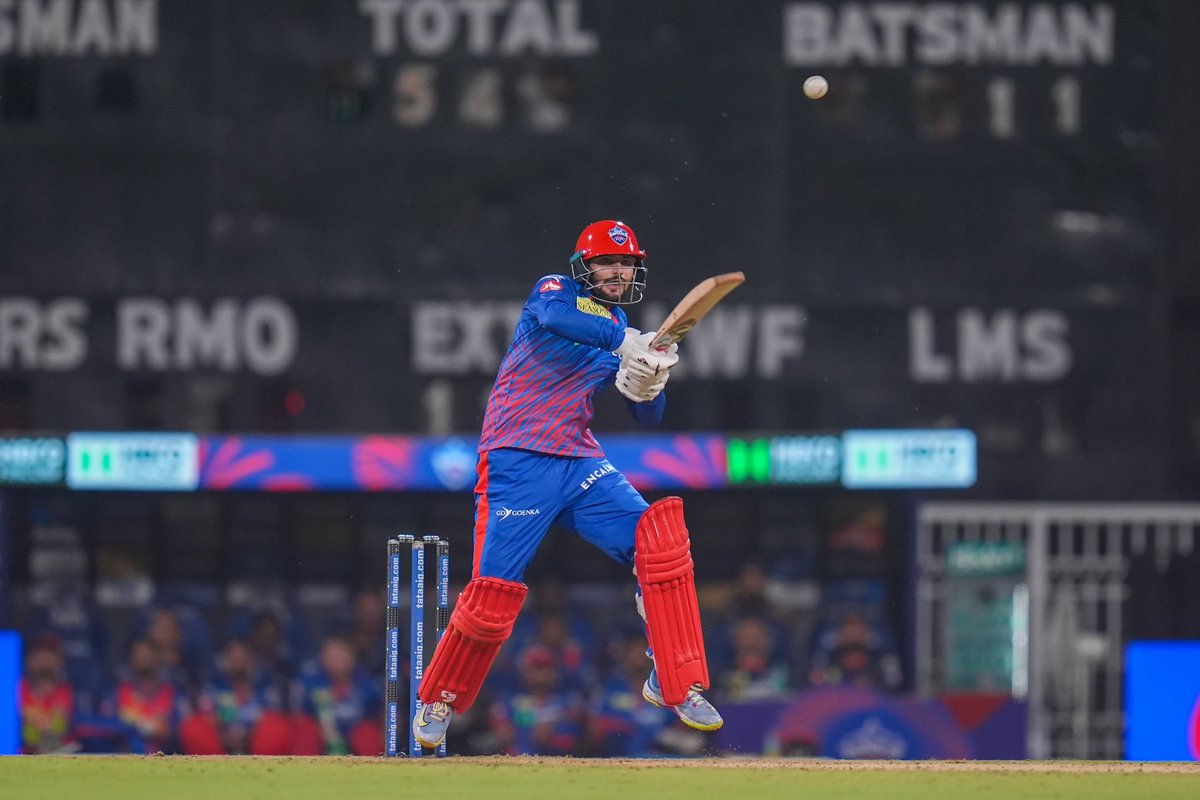 RVadolkar's tweet image. 💥 DC fighting back!

From 25/4 to 76/4 — brilliant partnership between Stubbs &amp;amp; Rizvi ⚡🏏
Stubbs - 21 (17) 
Rizvi - 31 (24) 

#LSGvsDC #IPL2026 #PartnershipGoals