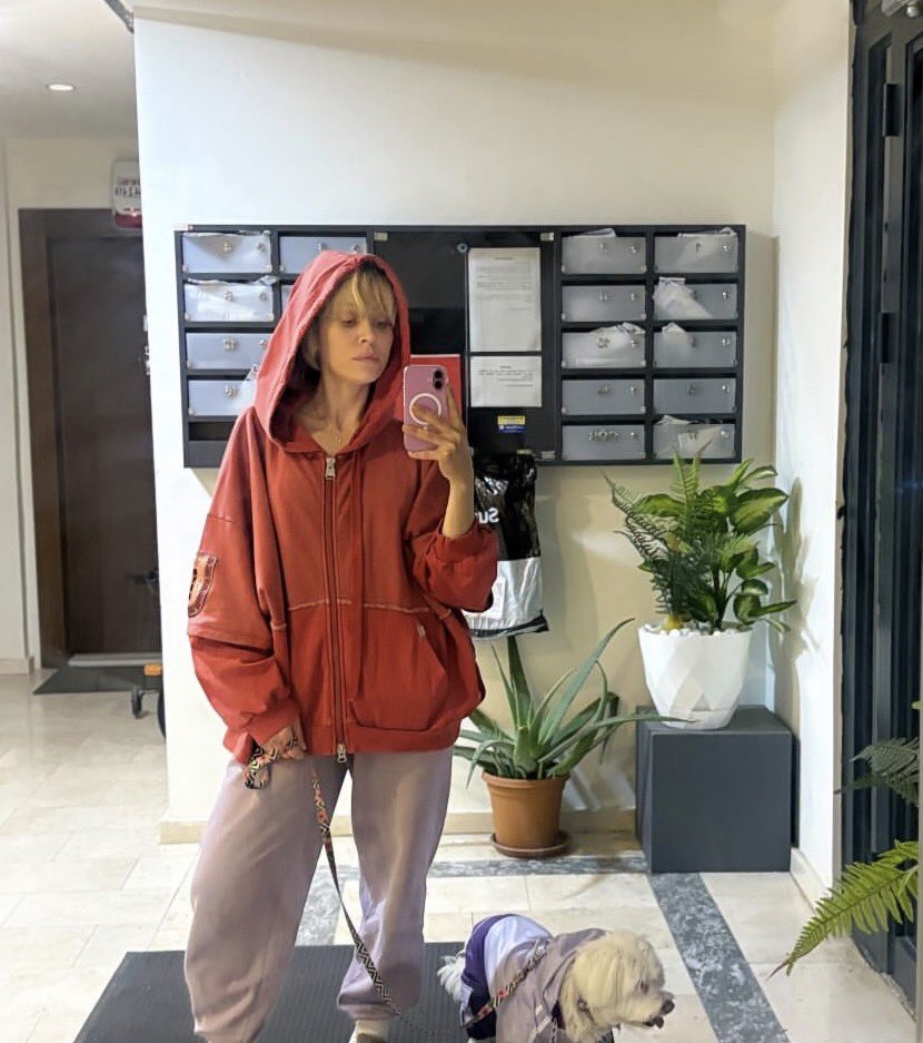 Nerden buluyo bu eşofmanları cidden soruyorum fjfkkf zor çünkü böylesini bulmak
