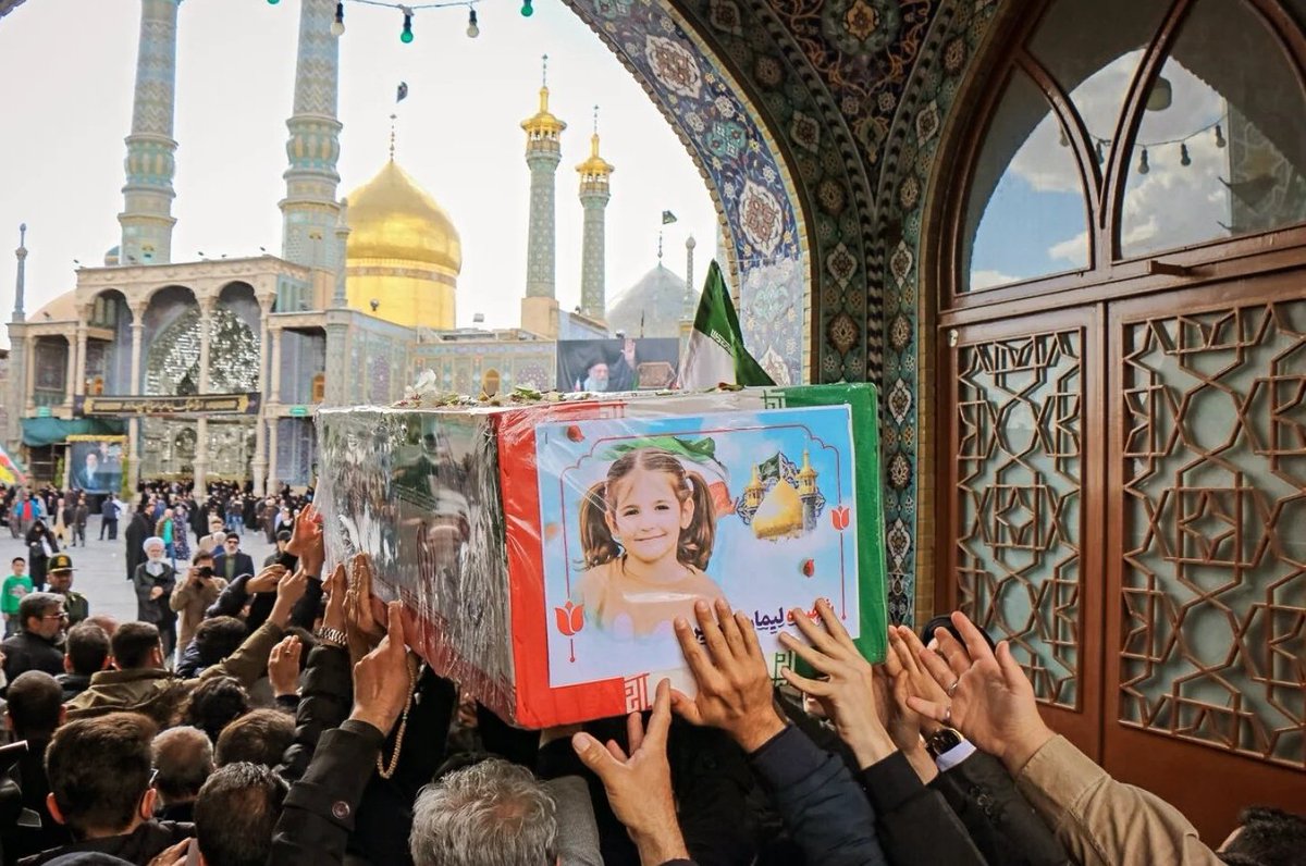 غزال نیک پور tweet media