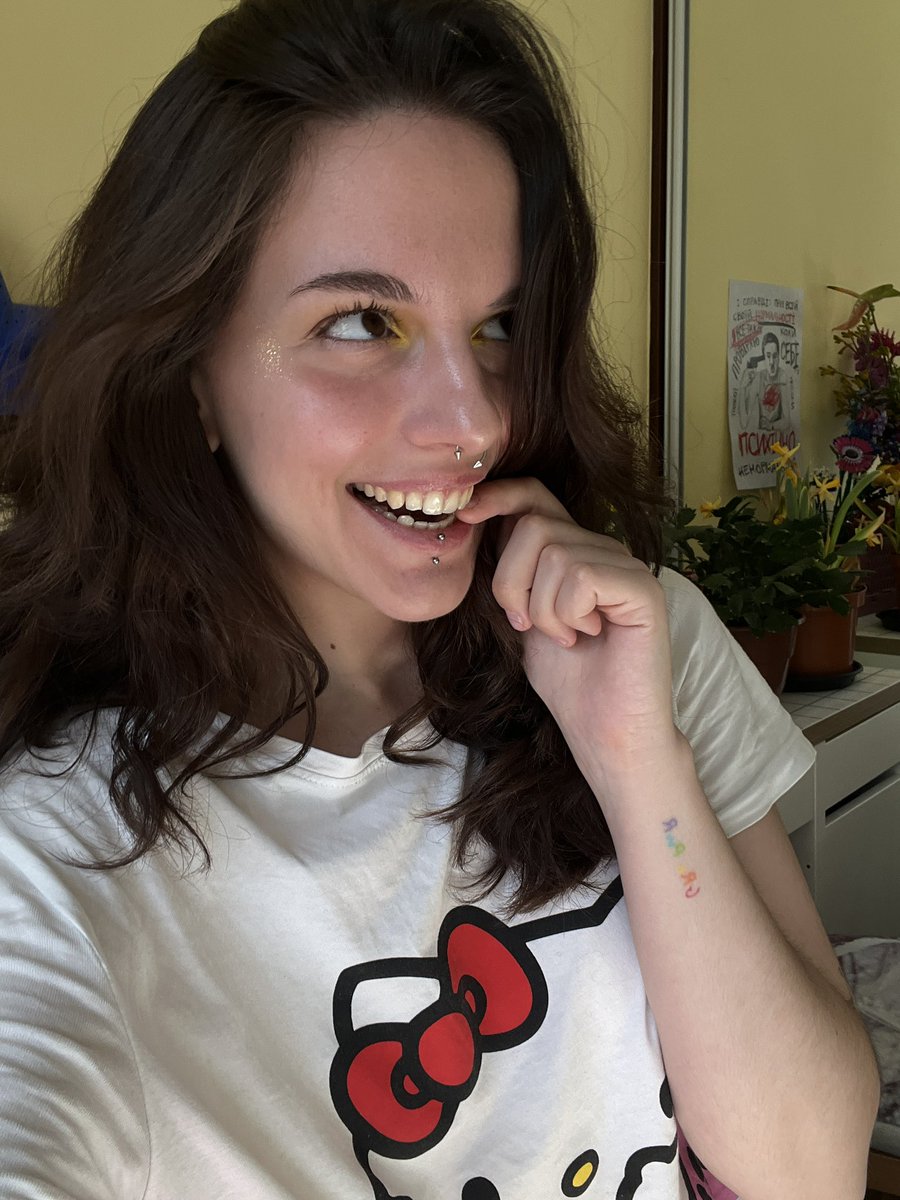 лютік - та, що лютує tweet media