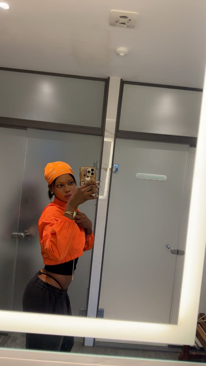 barphul1's tweet photo. Orange day 🧡 https://t.co/9qxAlLvtHO