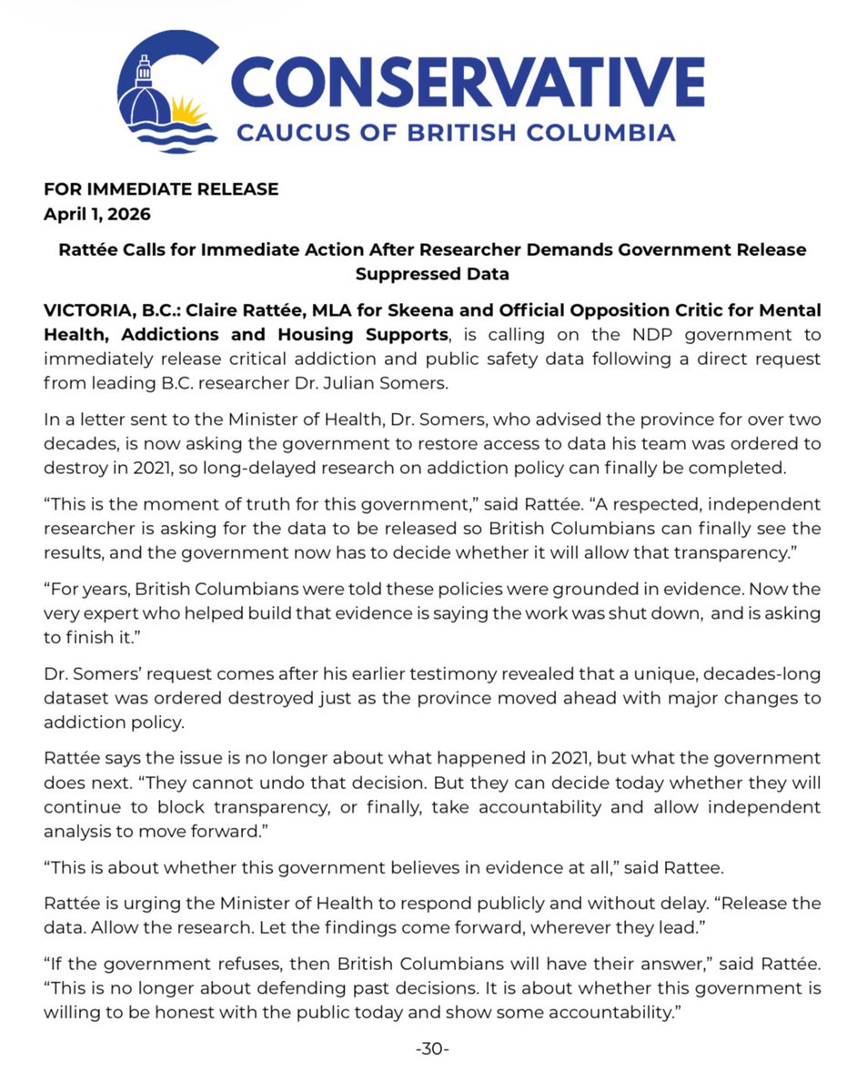 Claire Rattée tweet media