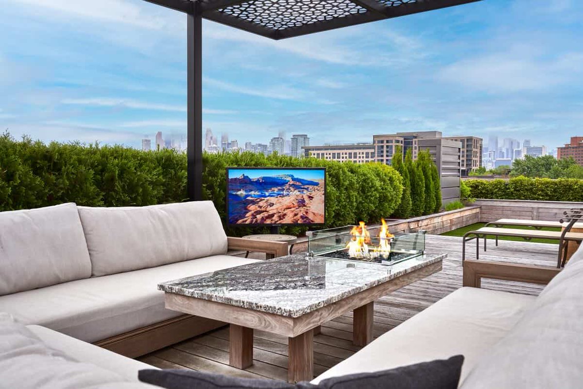 SunBriteTV tweet media