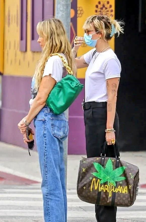 En Júpiter tweet media