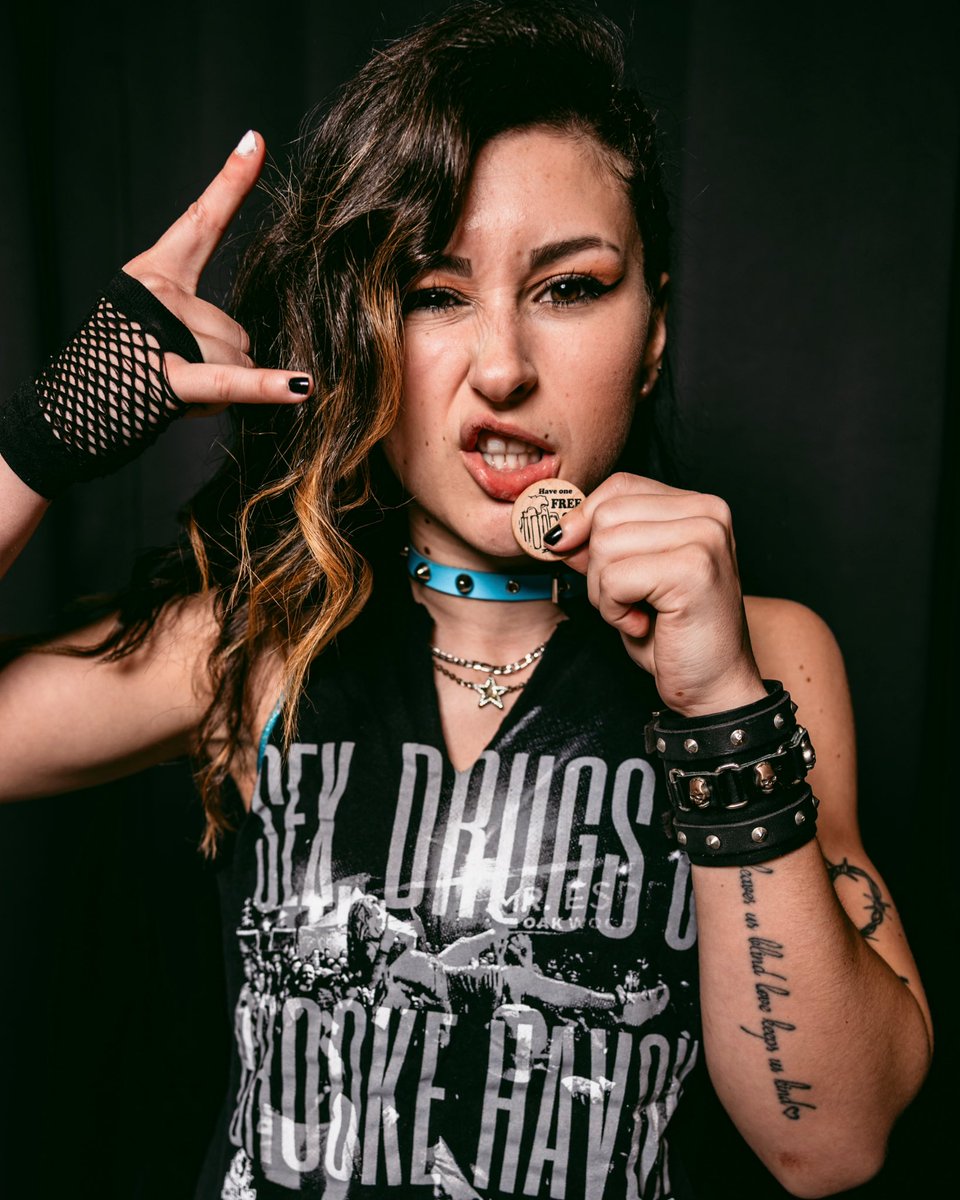 lowlife pro wrestler ブルック・ハボック tweet media