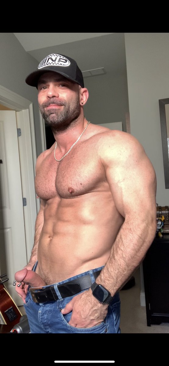 Pierced Muscle 130k+ tweet media