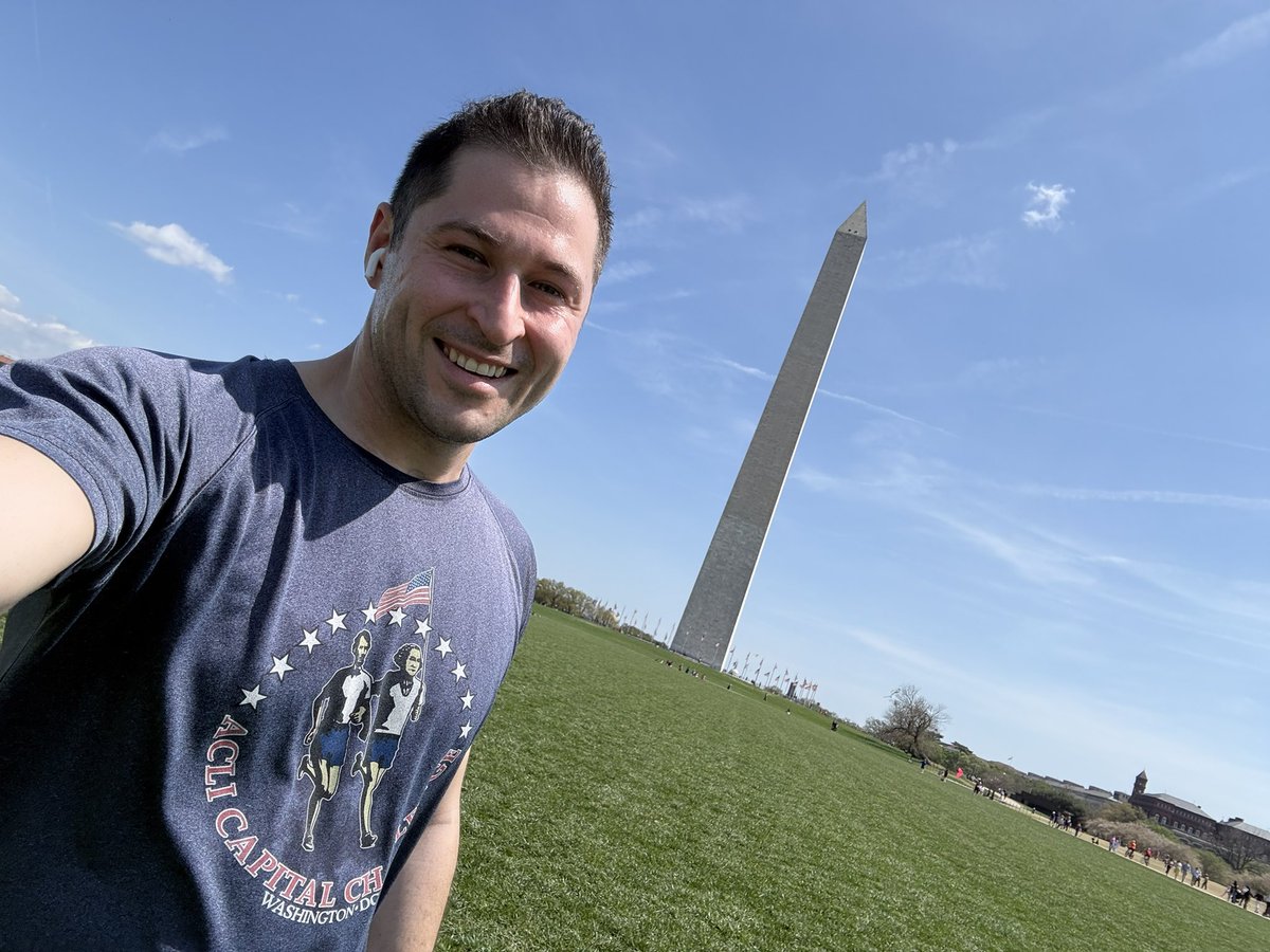 ekoslof's tweet photo. Must be Spring in DC!!
@CherryBlossFest #CherryBlossom #HumidAF https://t.co/uzG6f9nD3c