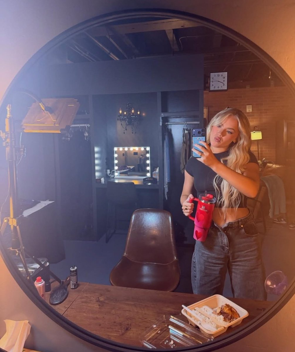 ♯ 𝐿𝐼𝑇𝑇𝐿𝐸 M͟I͟S͟S 𝑷𝑶𝑳𝑻𝑬𝑹𝑮𝑬𝑰𝑺𝑻.ᐟ tweet media