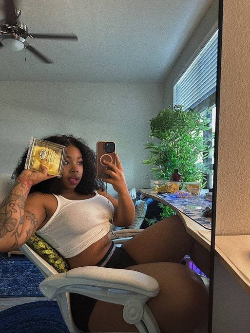 𝑨𝑺𝑯𝑳𝑬𝒀 𝑩𝑨𝑵𝑲𝑺 💈 tweet media