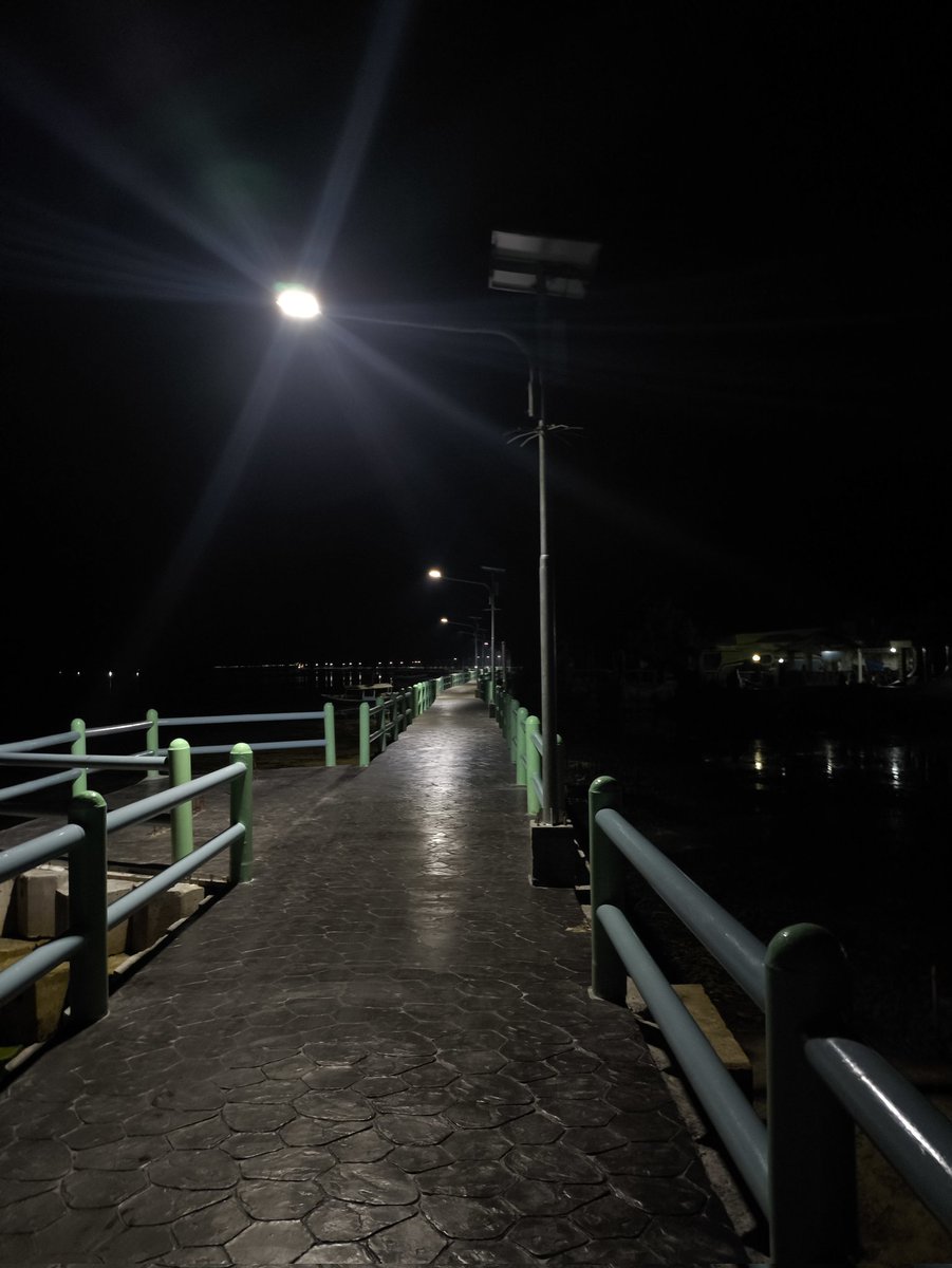 Just a random couple. tweet media