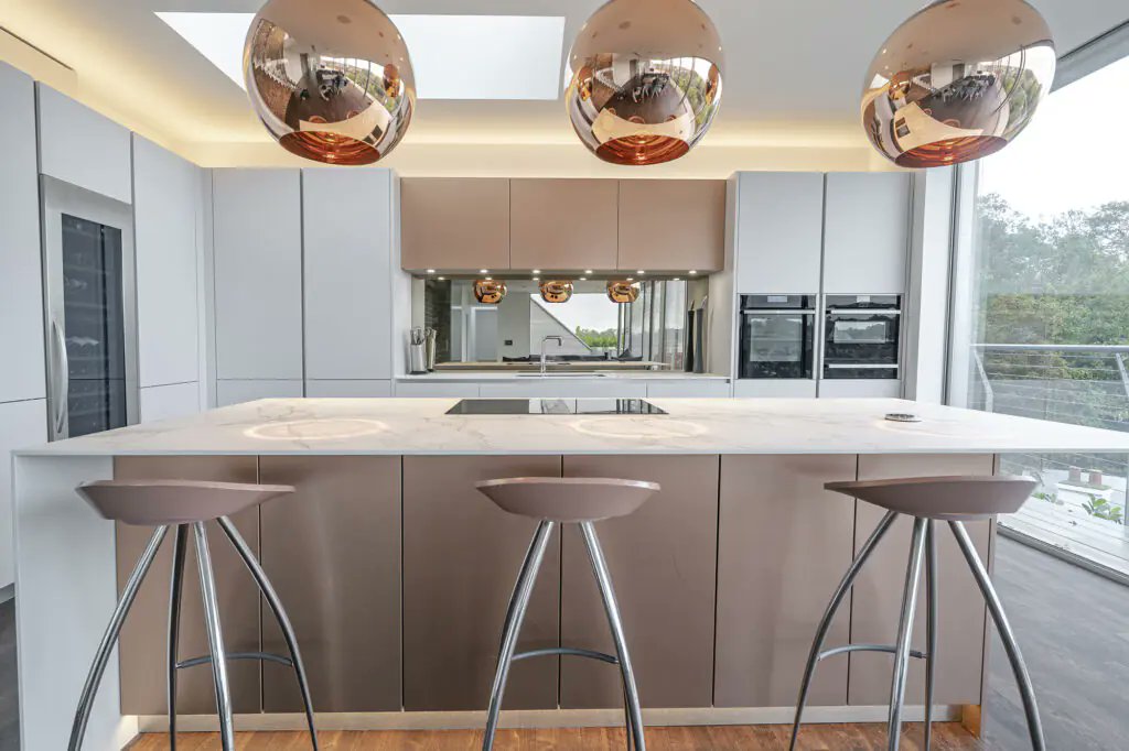 SHDesignCentre's tweet photo. Watermark GB design kitchens that balance clean lines with day-to-day use, dialing in layout, storage and appliance placement so the room stays calm when it is busy.

Contact us now to book your visit to Sky House. https://t.co/s7jvjhpg7D