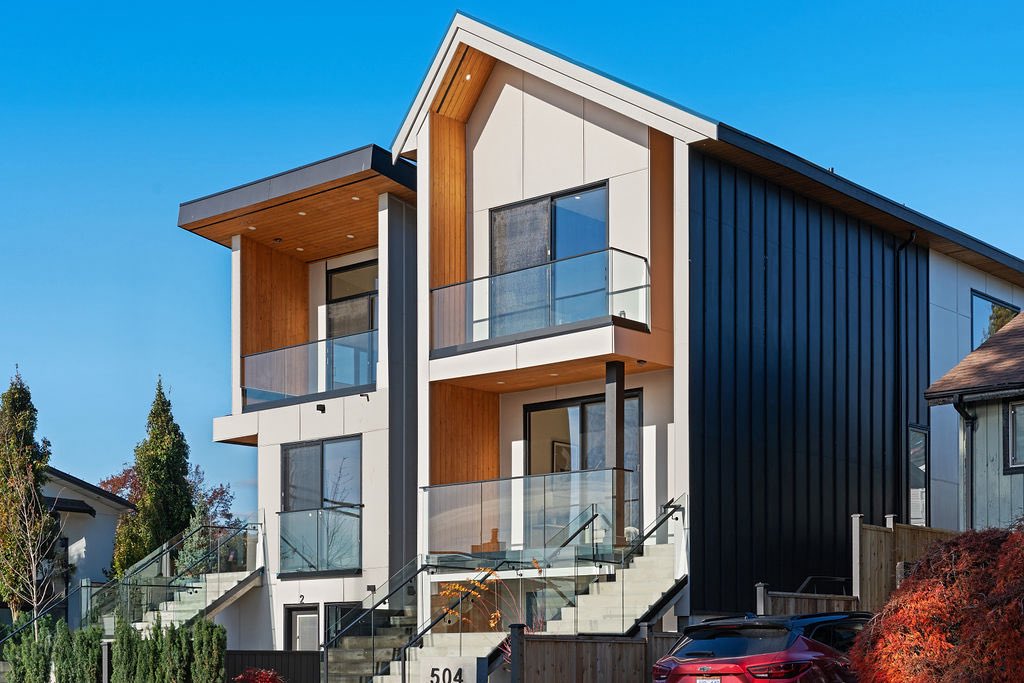 PontilloRealty's tweet photo. BRAND-NEW single-family detached home in the heart of #LowerLonsdale

🏠 504 E 5th Street, North Vancouver
📐 5 Beds, 4 Baths, 2,591 SQ. FT.
🔑 Listed at: $2,599,000

Contact me today for more information and to book your private viewing 604.551.8986 📲 

https://t.co/Heavpozc7l https://t.co/JVZH4QCuCm