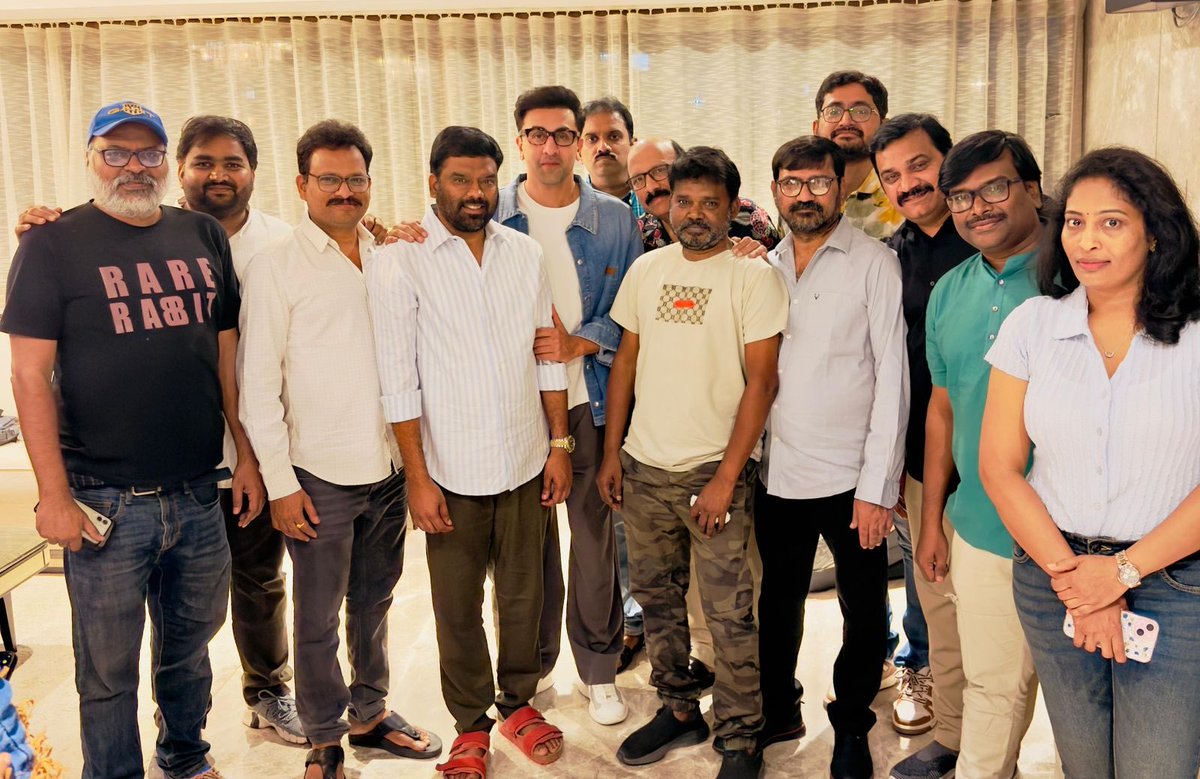 Narendra4News's tweet image. The team of #Ramayana spent quality time with the Telugu media in Mumbai today and showcased the ‘RAMA’ glimpse, which releases tomorrow.

The media is thrilled by the visuals and grandeur 🔥

#RamayanaByNamitMalhotra #Ranbir