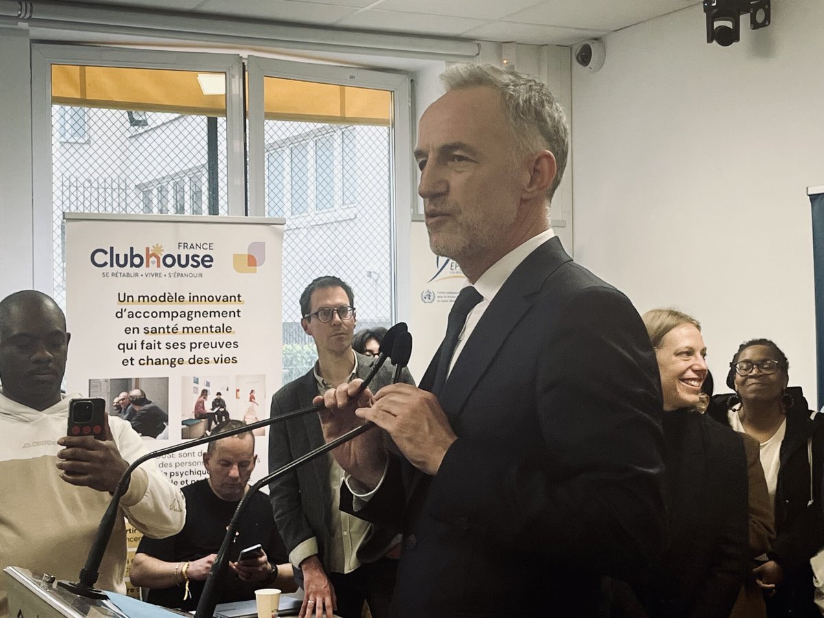 Le Parisien tweet media