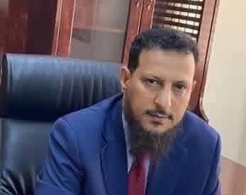محافظ ضعيف ومتواطى وكان جزء من منظومة فساد الانتقالي وعضو في النفير ضد الشرعية...
لابد من تغييره