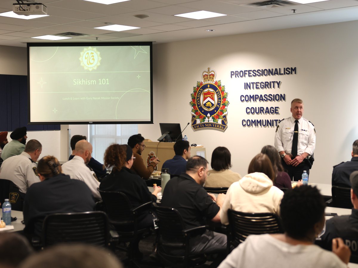 London Police Service ON tweet media