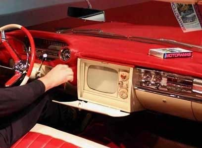 leiaoanuncio's tweet photo. Estou projetando pra rural um interior retro futurista, com coisas modernas mas aquele ar de retrô, algumas inspirações ai :

inclusive se alguém tiver uma televisão dessas pequenas dos anos 80-90 que iria pro lixo eu to aceitando. https://t.co/yD8dIxyYnD