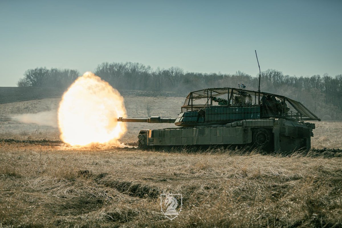 Dz Block Australian M1 Abrams tanks have been re-designated M1A1SA-UKR Seen here ...