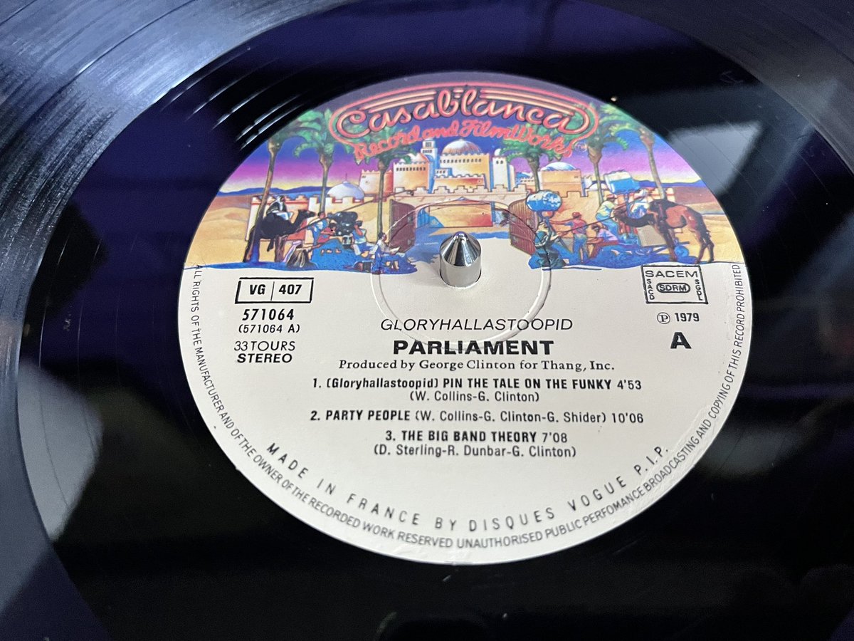 DonQuichotte69's tweet image. #plaatvandedag Parliament - Gloryhallastoopid (or pin the tale on the funky) (1979) #pfunk #nowspinningonvinyl #vinylcollection