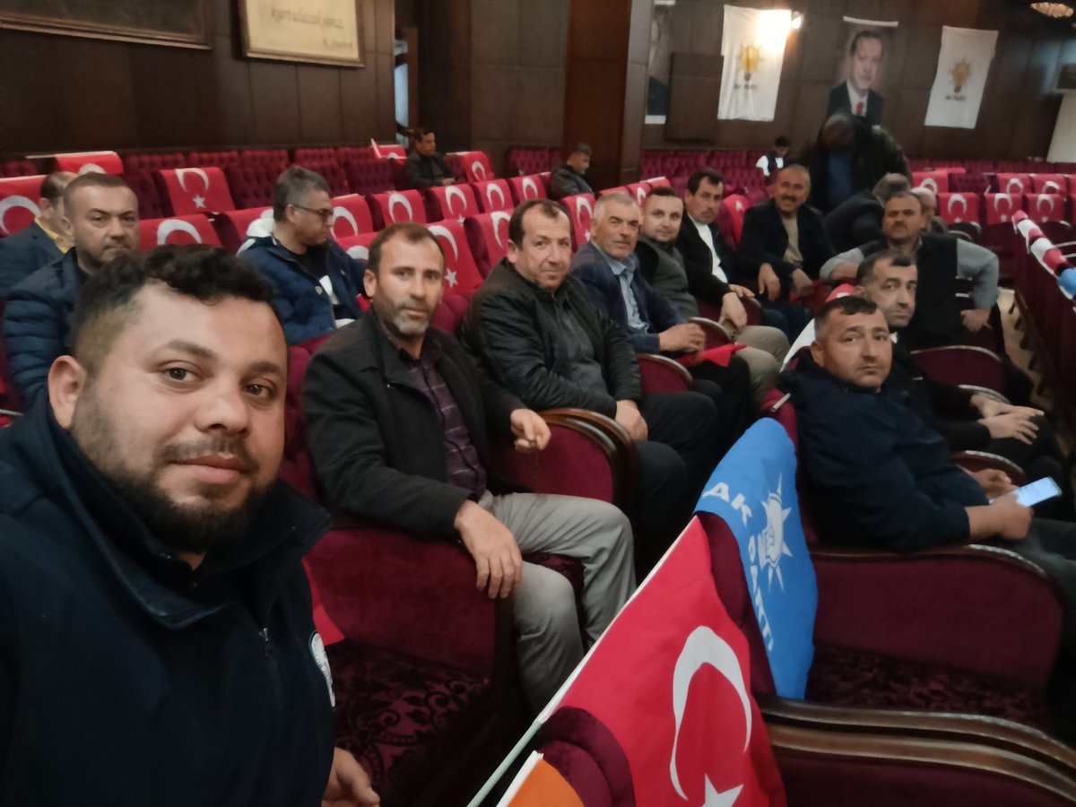 ANTAKYA İlçe Danışma Meclisi toplantisindayiz... Hayırlara vesile olsun inşallah 🧿🇹🇷🇹🇷🇹🇷
#amanoslar
<a href="/ademyesildal/">Adem Yeşildal.🇹🇷</a> 
<a href="/m_boyacioglu/">Mustafa Boyacıoğlu</a>