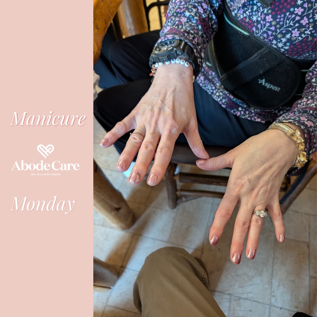 Abodeallentown's tweet image. Manicure Monday at Abode Care of Allentown is all about self-care, fresh polish, and feel-good moments! A little pampering goes a long way—bringing smiles, style, and relaxation to start the week right 💖🌸

#ManicureMonday #SelfCare #NailCare #PamperTime #FreshMani