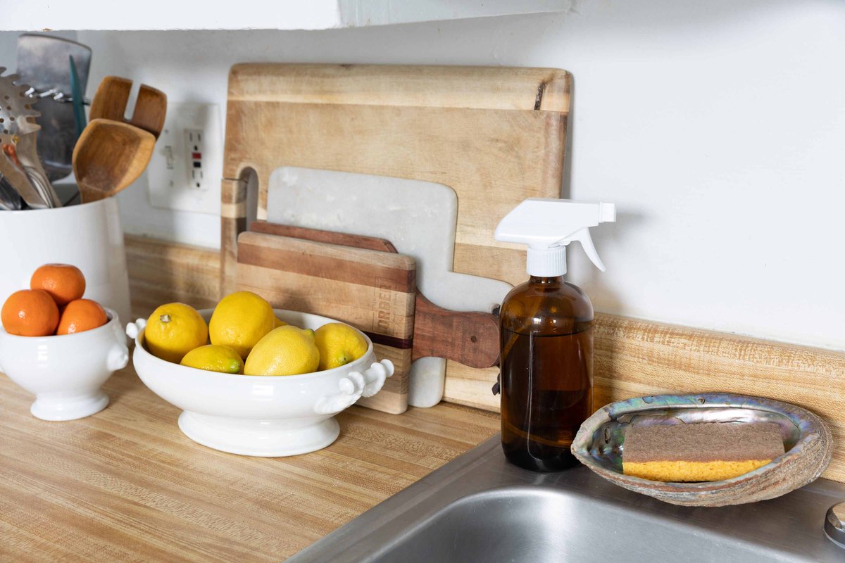 DustinMPeyser's tweet image. My Entire Cleaning Routine Was Simplified by This 5-in-1 Nontoxic Cleaner dlvr.it/TRqDTB 👉 Reveal Your ROI bit.ly/MyHomeAI 👈 #CleaningTips #NontoxicCleaning #EcoFriendly #CleanHome #SustainableLiving