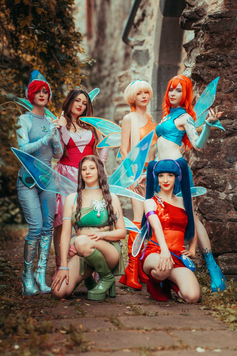 We are the Winx 💫
Had a few groups last year, one of them was winx!
#winxclub #winx #cosplay #cosplaygirls #fairys