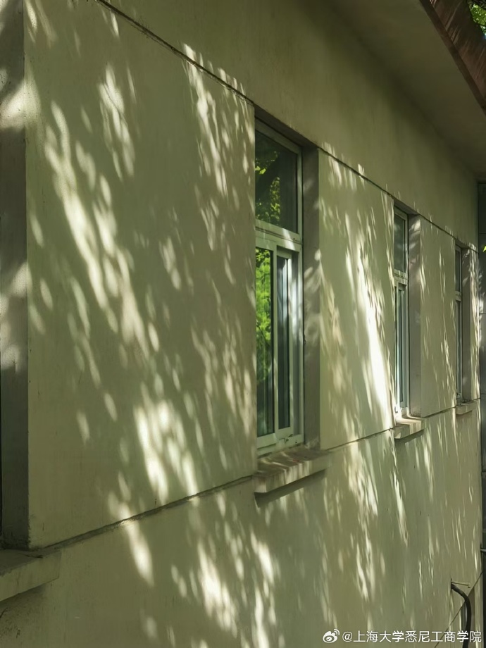 John Smith tweet media