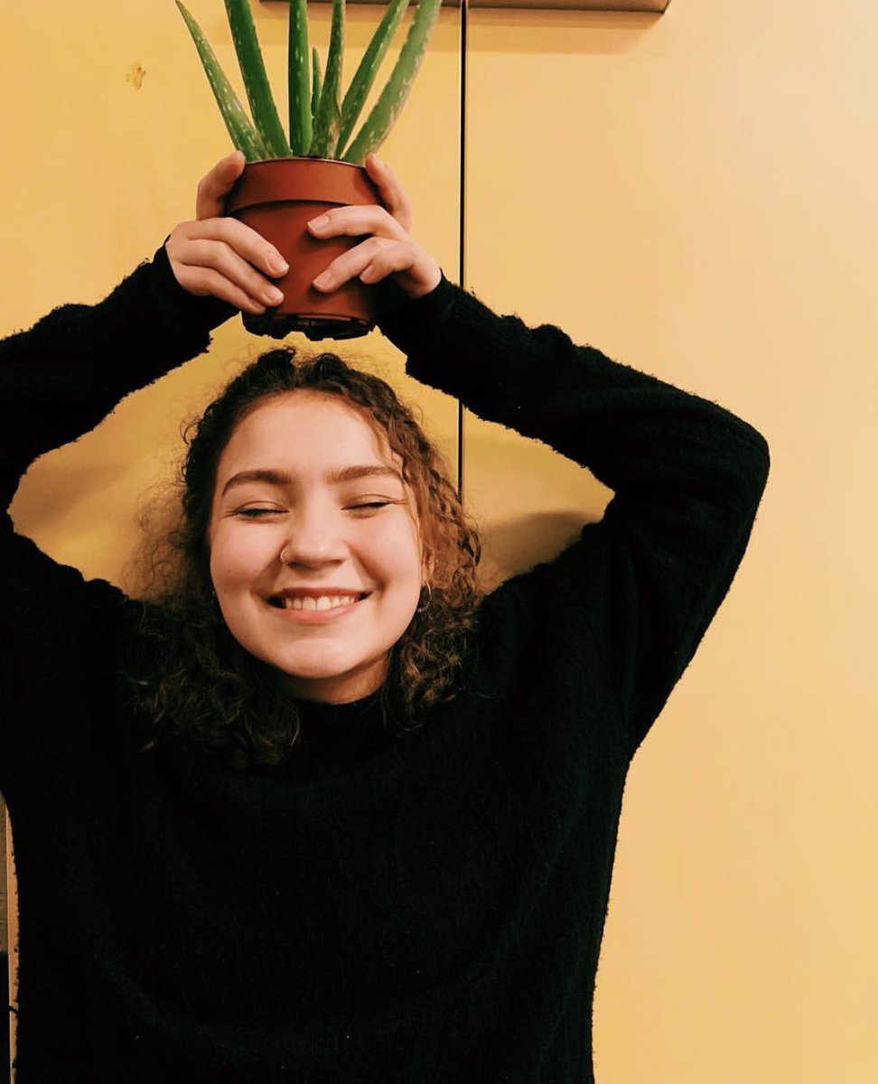 valerie ミ☆ tweet media