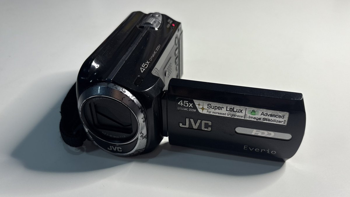 Ka_mxw's tweet photo. 🍒 JVC GZ-MG760 📹 𓏲🫧

𐙚🏷️ Price : 1,190.- ส่งฟรี

กล้องวิดีโอใช้งานได้ปกติ ซูมปกติซูมได้ไกล ปรับโหมดได้ปุ่มไม่รวน

𓇼 ตำหนิ : จอย่น ,รอยการใช้งาน
𓇼 อุปกรณ์ : เครื่อง, เเบต, ที่ชาจเเบต, สายดึงรูป(เชื่อมกับคอม) **อุปกรณ์พร้อมใช้งาน

 #กล้องดิจิตอลมือสอง #ส่งต่อกล้องดิจิตอล https://t.co/L8KHGzbOqt