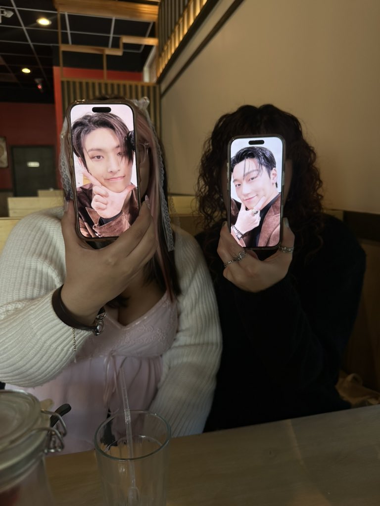 shyla ྀིྀ tweet media