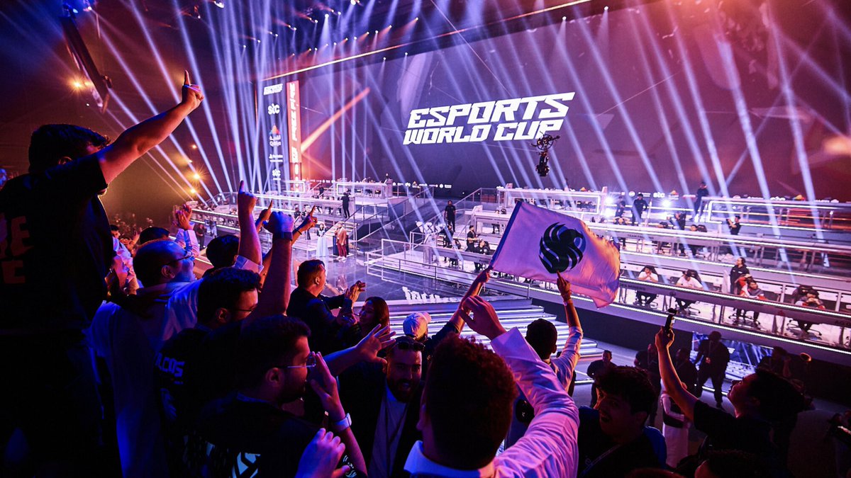 Falcon Abu Najd | ابو نجد tweet media