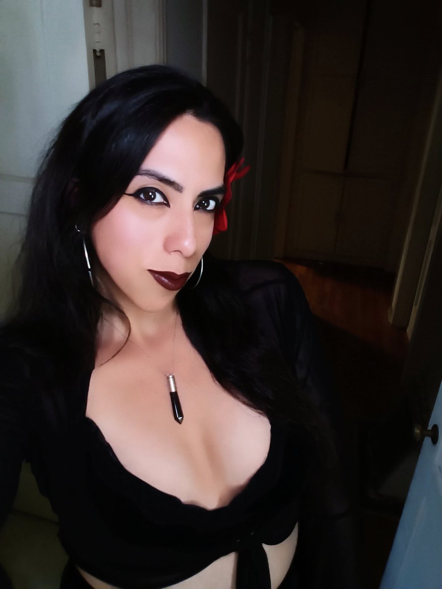 Chrissy bruja tweet media