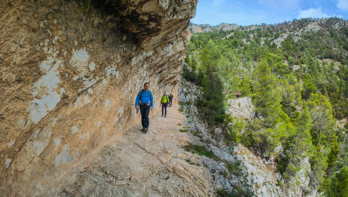 Escursione gole di San Venanzio, acquedotto romano delle Uccole e rava Tagliata a Raiano #abruzzo #raiano #archeology #trekking #escursione #travel