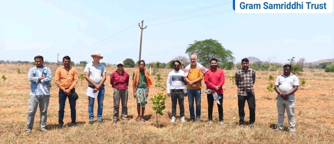 GramSamriddhi's tweet photo. #Plant audit is currently underway for our #Agroforestry Project. This crucial step verifies #carbon sequestration, empowering #farmers &amp; combating #climate change. Our 2000 acre Mixed #Fruit with #Timbers will enhance #livelihoods and promote eco-friendly practices in Odisha. https://t.co/SGXM9BKTpv
