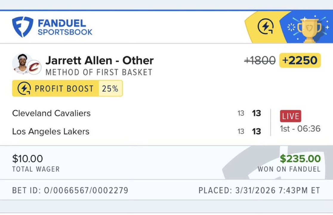 CLINTON🏀🏈 tweet media