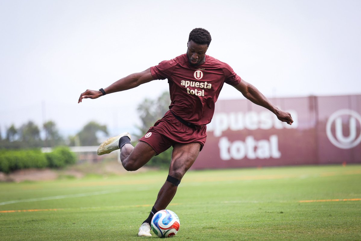 Universitario tweet media