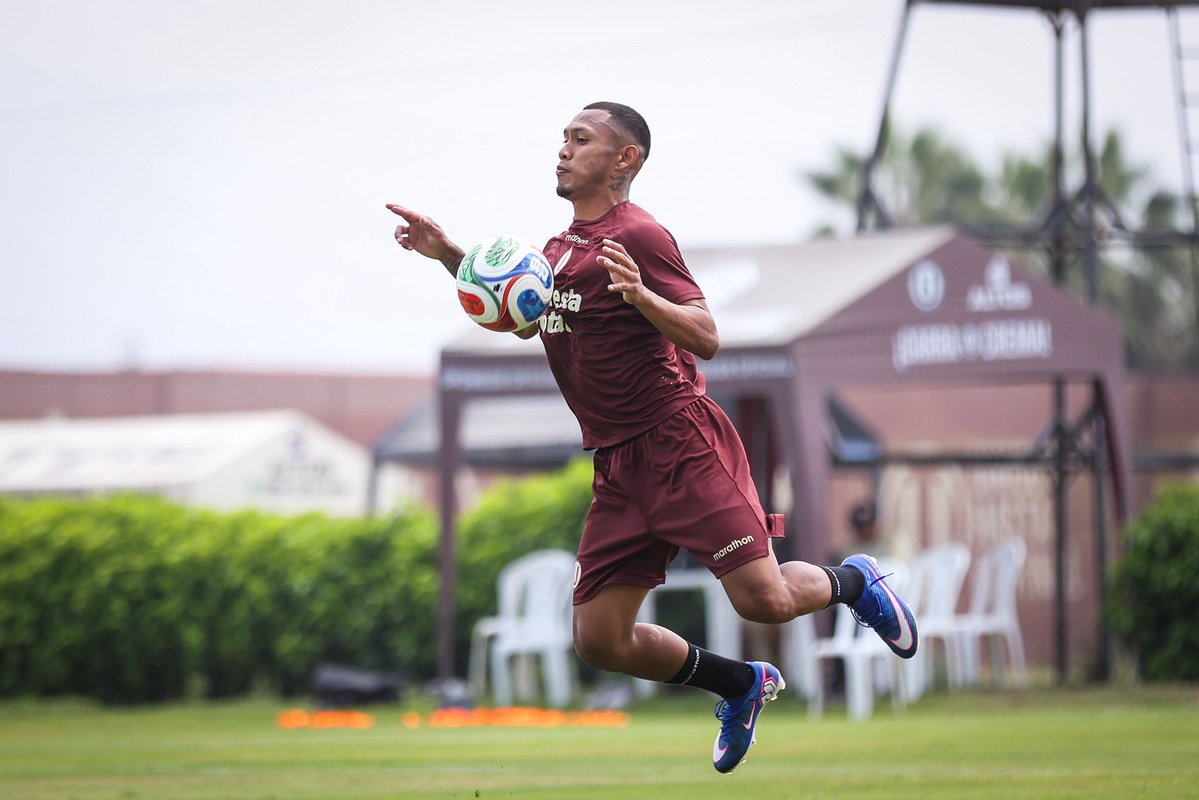 Universitario tweet media