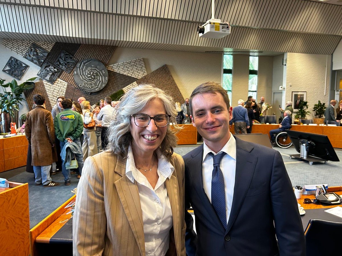 Luc Engels en Nicole Seltendhuis-Jetten zijn beëdigd voor FVD Sittard-Geleen, heel veel succes namens team <a href="/FVD_Sittard/">FVD Sittard-Geleen</a> de aankomende 4 jaar gaan zij zich inzetten voor een (nog) mooiere en leefbare gemeente 🏛️
