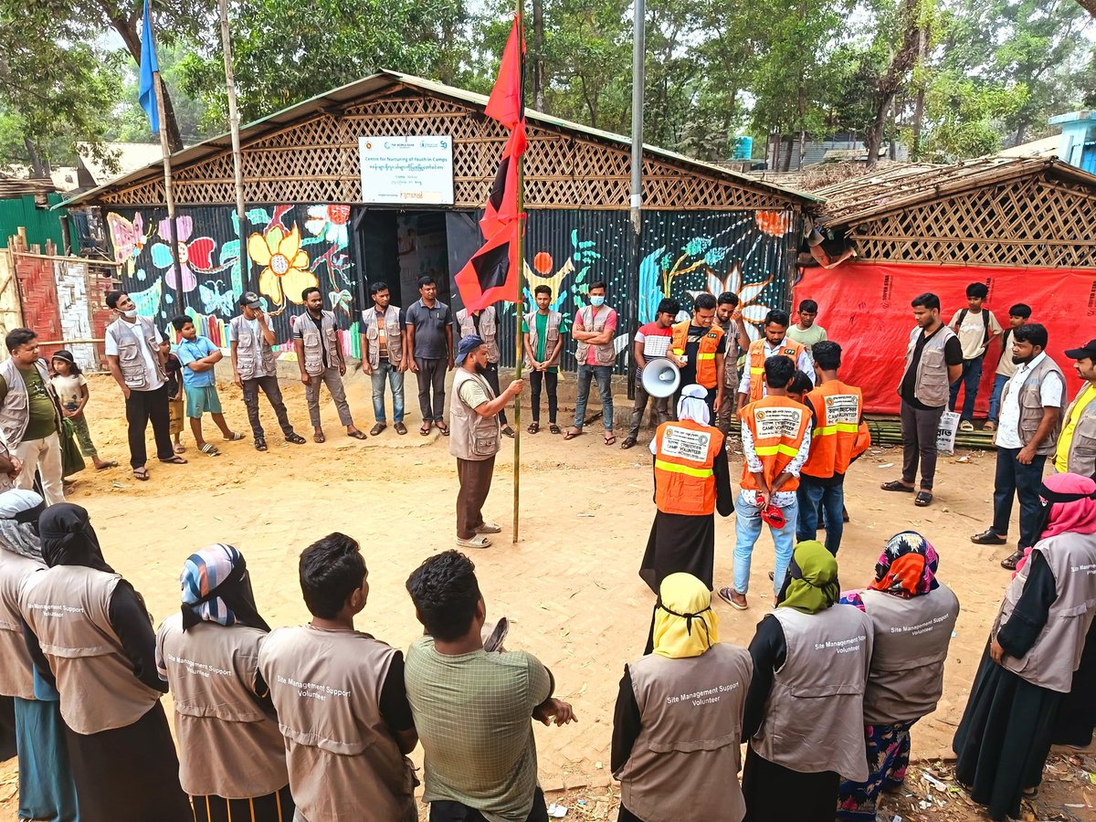 arafin_karim's tweet photo. #CampSettlement 🇧🇩 is preparing for first #Cyclone season of 2026.

Factoring #BMD long range forecast, this time joint preparedness efforts are ahead of time:
👉 2,679 volunteers are oriented
👉 Part of institutional readiness, DMC meetings are completed
#CPP @BDRCS1 @ifrc https://t.co/7VYCuaLe5t