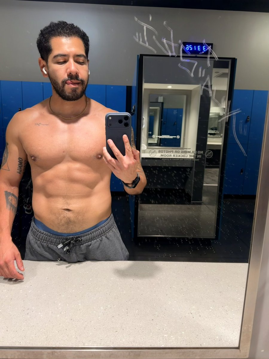 Definitely: Leo 🦁 tweet media