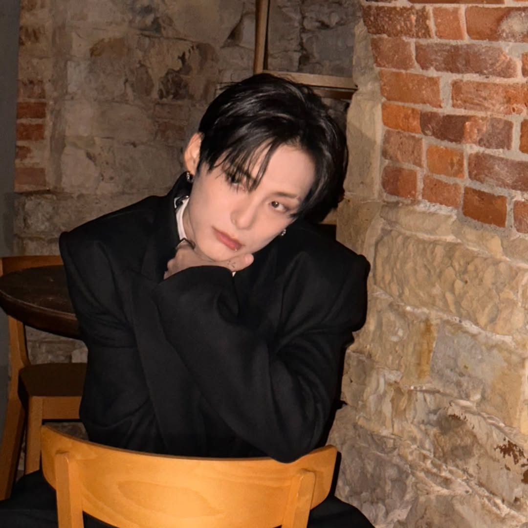 ⋈⌘ hollic.c ⌘⋈ tweet media