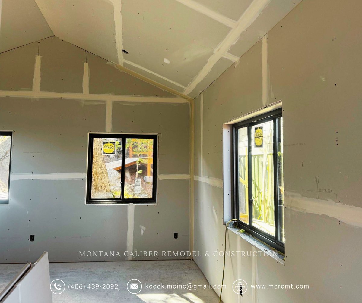 mcrcmt's tweet image. Precision in every layer. From clean mud taping to smooth, seamless textures, this stage sets the foundation for a flawless finish. It’s where craftsmanship meets detail—ensuring every wall is ready to stand out.

#DrywallFinish #MudAndTape #ConstructionQuality #HomeRenovation