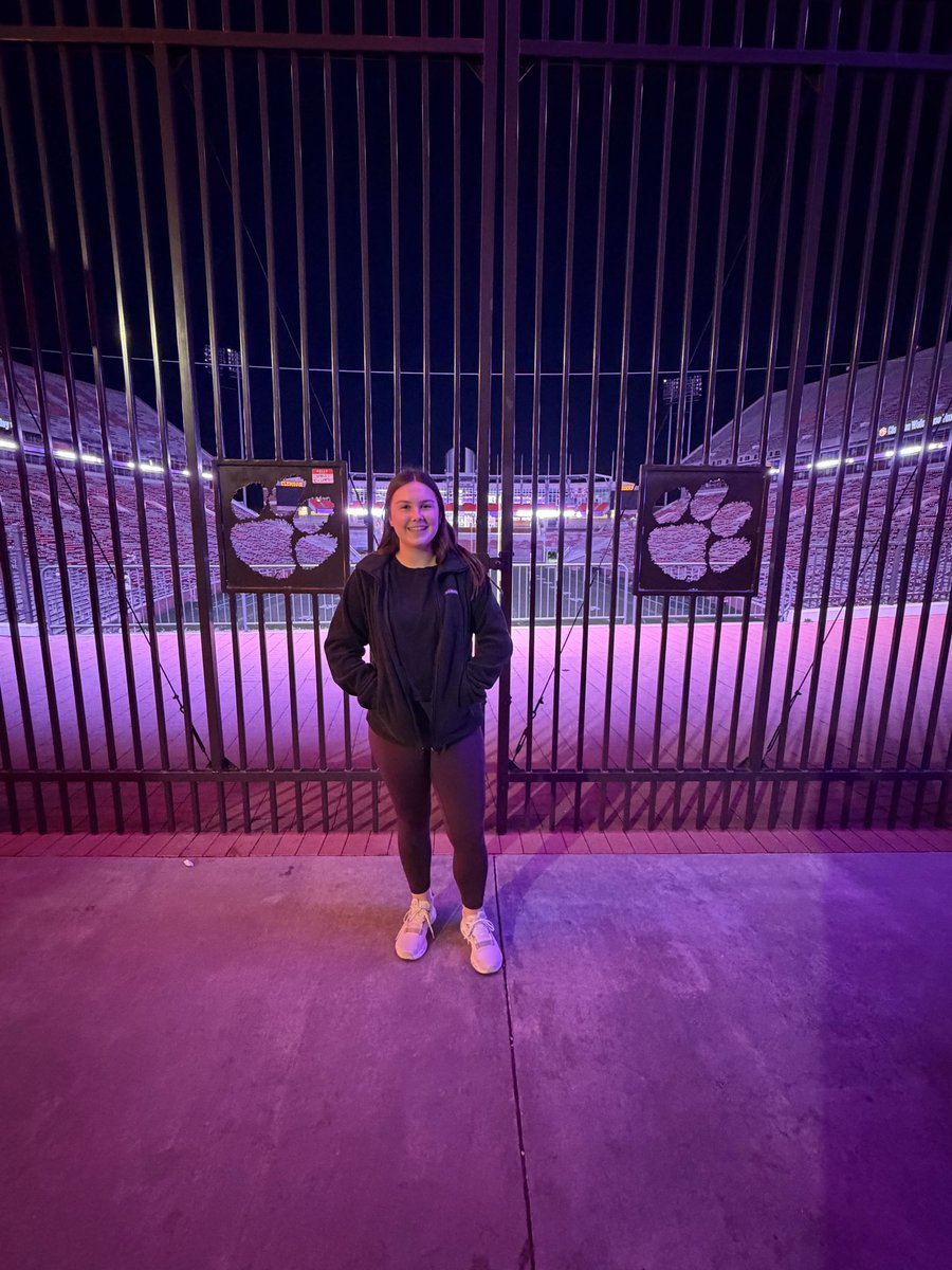 CryBryant's tweet photo. College tour season in progress. A lot of big decisions over the next year. https://t.co/pHd1AXDkmP
