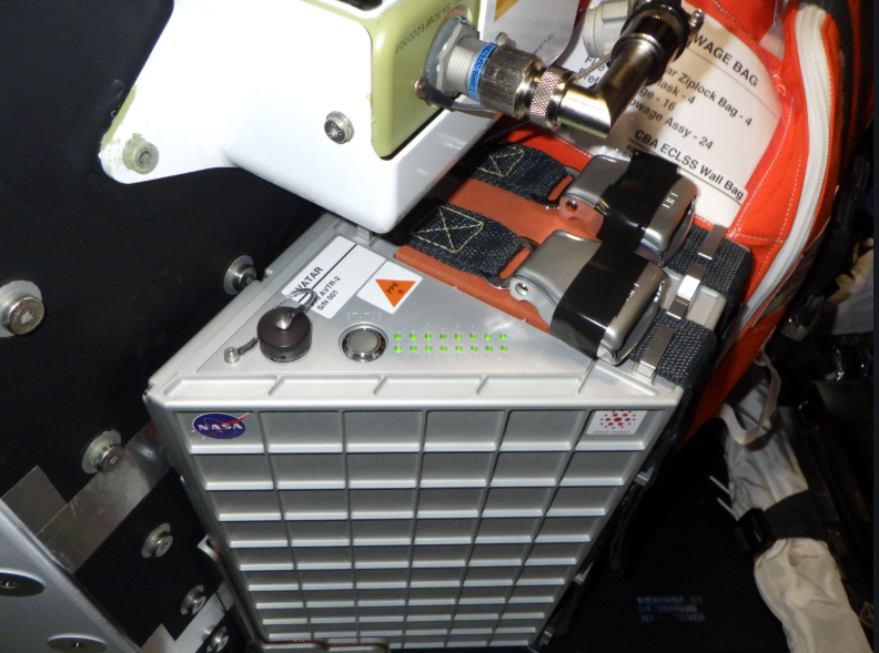 NASAScience_'s tweet photo. Buckled in and ready for deep space! 

This custom silver hardware houses organ-chip avatars for each crew member, secured inside the capsule for the journey around the Moon. 

AVATAR research could inform personalized medical kits for future crew. https://t.co/2H555X9pSJ https://t.co/M96ri5gytj